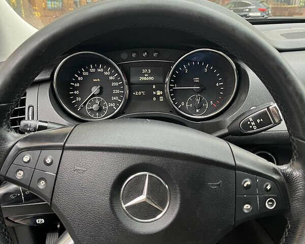 Синій Мерседес Р-Клас, об'ємом двигуна 2.99 л та пробігом 298 тис. км за 8500 $, фото 10 на Automoto.ua