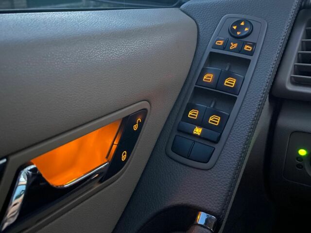 Синий Мерседес Р-Класс, объемом двигателя 3 л и пробегом 301 тыс. км за 7800 $, фото 2 на Automoto.ua