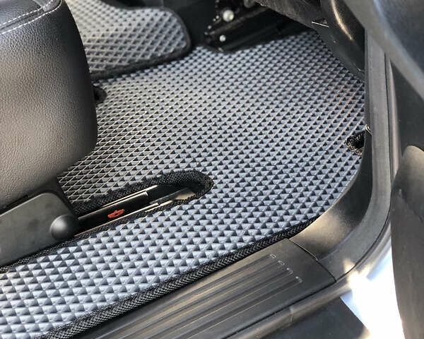 Синий Мерседес Р-Класс, объемом двигателя 2.99 л и пробегом 284 тыс. км за 10300 $, фото 13 на Automoto.ua