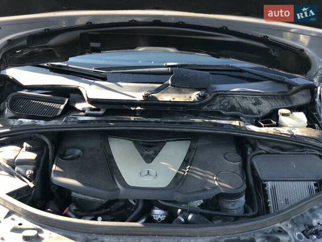 Синий Мерседес Р-Класс, объемом двигателя 2.99 л и пробегом 284 тыс. км за 10300 $, фото 24 на Automoto.ua