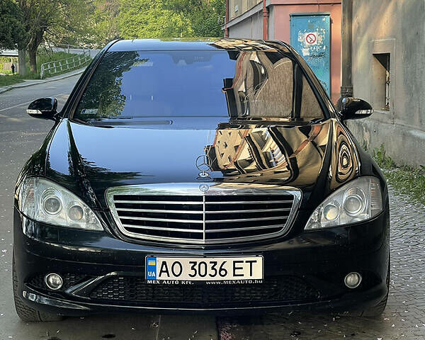 Чорний Мерседес С 320, об'ємом двигуна 3 л та пробігом 320 тис. км за 14300 $, фото 17 на Automoto.ua