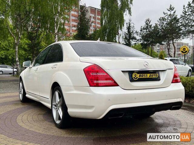 Белый Мерседес С 350, объемом двигателя 3 л и пробегом 318 тыс. км за 17800 $, фото 4 на Automoto.ua
