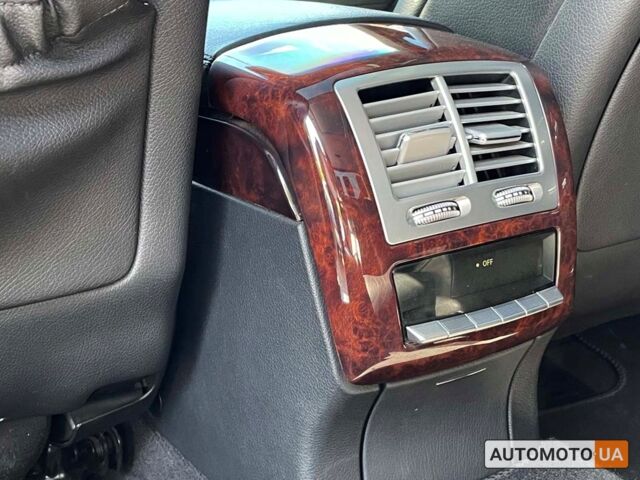 Черный Мерседес С 350, объемом двигателя 3.5 л и пробегом 244 тыс. км за 11999 $, фото 13 на Automoto.ua