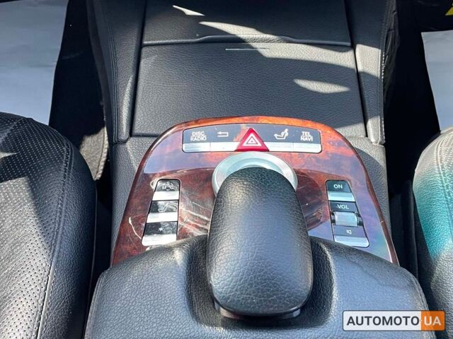 Черный Мерседес С 350, объемом двигателя 3.5 л и пробегом 244 тыс. км за 11999 $, фото 19 на Automoto.ua