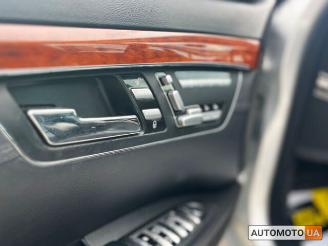 Серый Мерседес С 350, объемом двигателя 3.5 л и пробегом 316 тыс. км за 8800 $, фото 11 на Automoto.ua