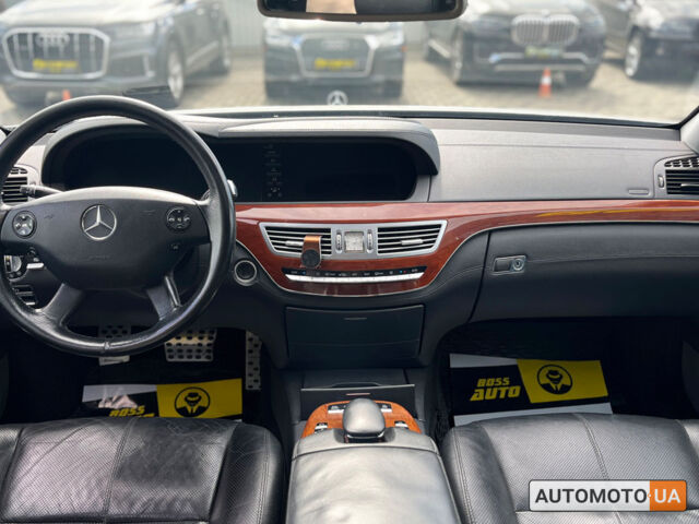 Серый Мерседес С 350, объемом двигателя 3.5 л и пробегом 316 тыс. км за 8800 $, фото 15 на Automoto.ua