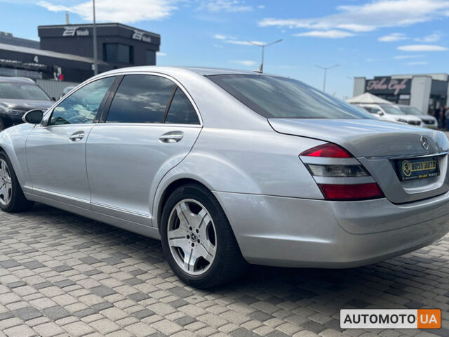 Серый Мерседес С 350, объемом двигателя 3.5 л и пробегом 316 тыс. км за 8800 $, фото 4 на Automoto.ua