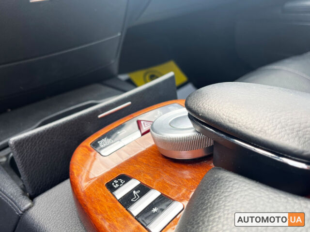 Серый Мерседес С 350, объемом двигателя 3.5 л и пробегом 316 тыс. км за 8800 $, фото 21 на Automoto.ua