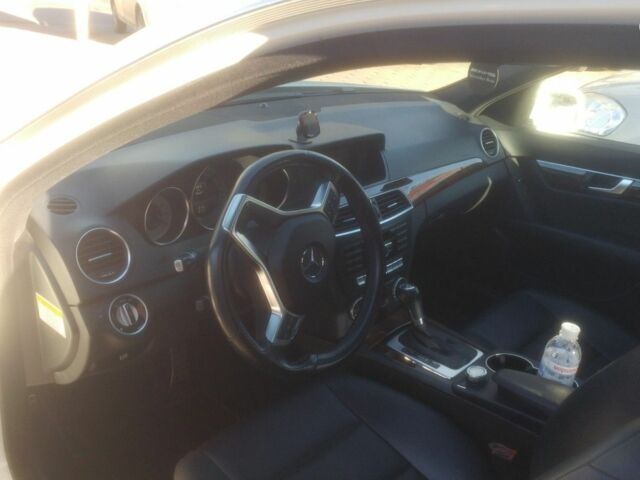 Білий Мерседес С Клас, об'ємом двигуна 1.8 л та пробігом 93 тис. км за 15300 $, фото 2 на Automoto.ua