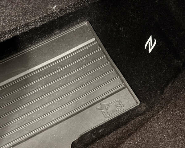 Білий Мерседес С Клас, об'ємом двигуна 4 л та пробігом 35 тис. км за 80000 $, фото 34 на Automoto.ua