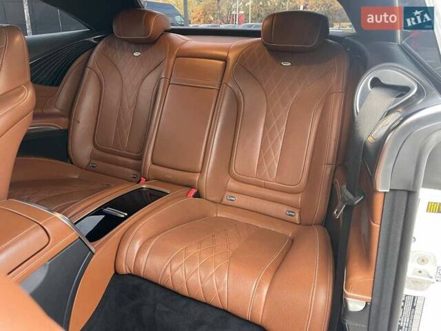 Мерседес С Класс 2015 в Киеве на Automoto.ua Белый Мерседес С Класс, объемом двигателя 4.66 л и пробегом 144 тыс. км за 48990 $, фото 8 на Automoto.ua