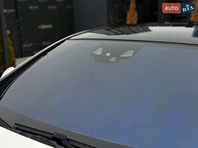 Белый Мерседес С Класс, объемом двигателя 4.66 л и пробегом 144 тыс. км за 41000 $, фото 11 на Automoto.ua