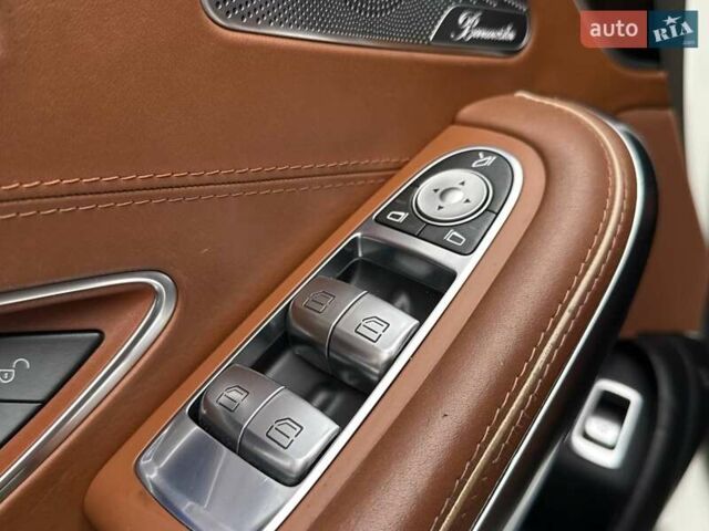 Белый Мерседес С Класс, объемом двигателя 4.66 л и пробегом 144 тыс. км за 41000 $, фото 25 на Automoto.ua