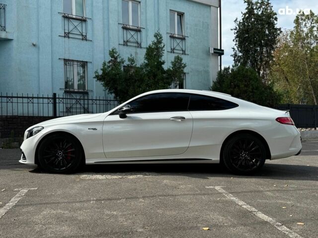 Мерседес С Класс 2016 в Киеве на Automoto.ua Белый Мерседес С Класс, объемом двигателя 3 л и пробегом 88 тыс. км за 30940 $, фото 9 на Automoto.ua