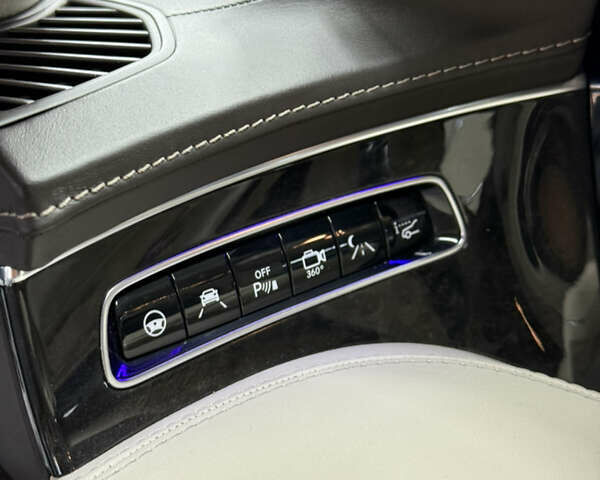 Білий Мерседес С Клас, об'ємом двигуна 4.7 л та пробігом 102 тис. км за 49000 $, фото 19 на Automoto.ua