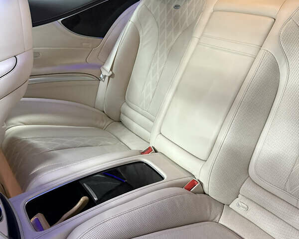 Білий Мерседес С Клас, об'ємом двигуна 4.7 л та пробігом 102 тис. км за 49000 $, фото 23 на Automoto.ua