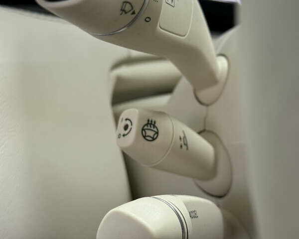 Білий Мерседес С Клас, об'ємом двигуна 4.7 л та пробігом 102 тис. км за 49000 $, фото 25 на Automoto.ua