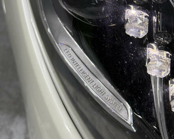 Білий Мерседес С Клас, об'ємом двигуна 4.7 л та пробігом 102 тис. км за 49000 $, фото 7 на Automoto.ua