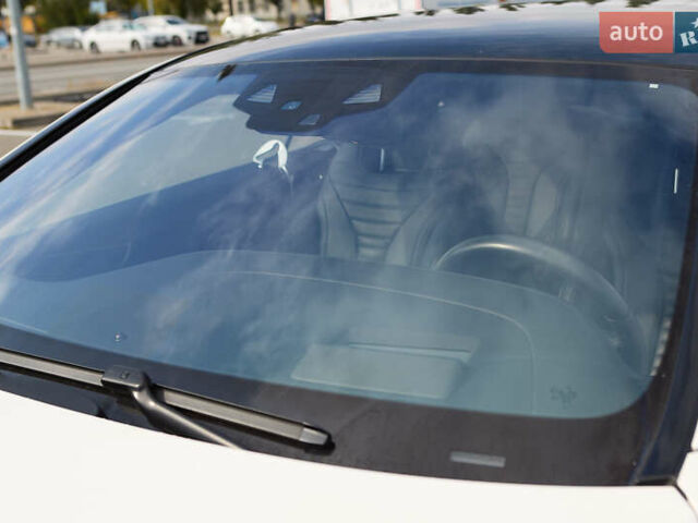 Белый Мерседес С Класс, объемом двигателя 3.98 л и пробегом 36 тыс. км за 120000 $, фото 24 на Automoto.ua