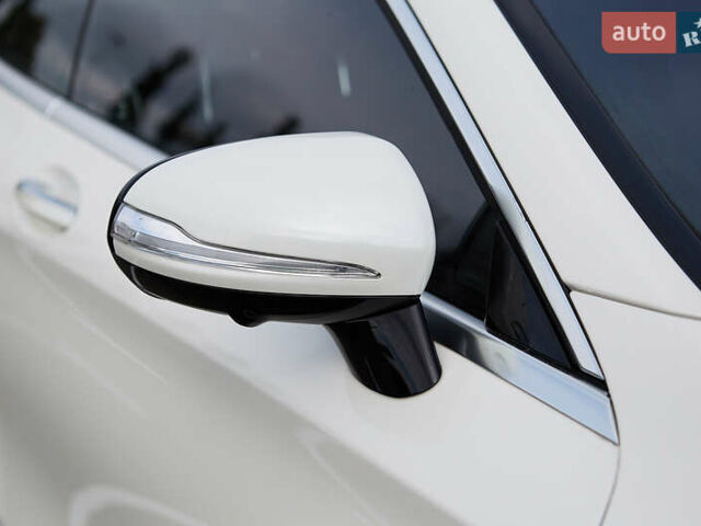 Белый Мерседес С Класс, объемом двигателя 3.98 л и пробегом 36 тыс. км за 120000 $, фото 8 на Automoto.ua