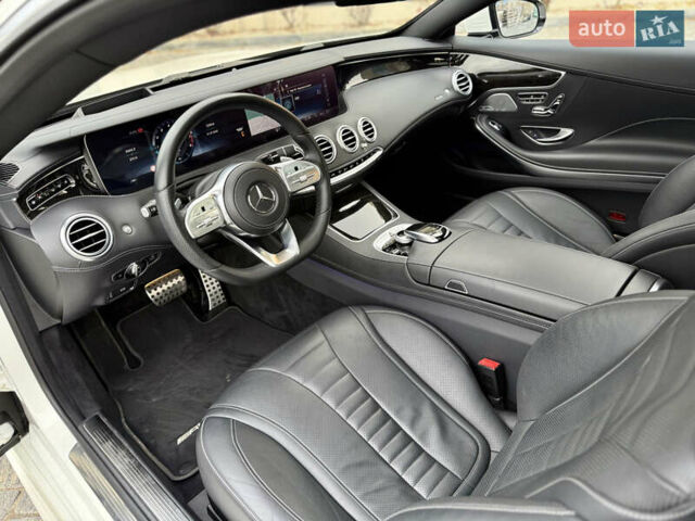 Білий Мерседес С Клас, об'ємом двигуна 3.98 л та пробігом 37 тис. км за 99990 $, фото 44 на Automoto.ua