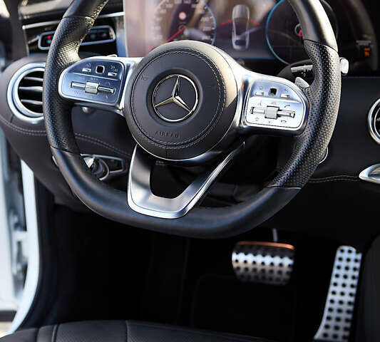 Белый Мерседес С Класс, объемом двигателя 3.98 л и пробегом 36 тыс. км за 120000 $, фото 32 на Automoto.ua