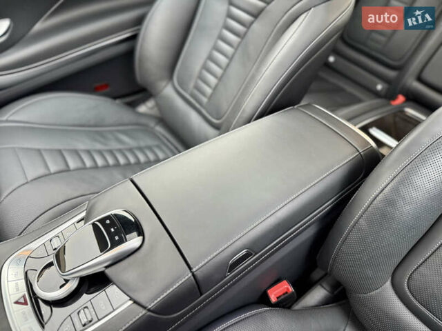 Білий Мерседес С Клас, об'ємом двигуна 3.98 л та пробігом 37 тис. км за 99990 $, фото 52 на Automoto.ua