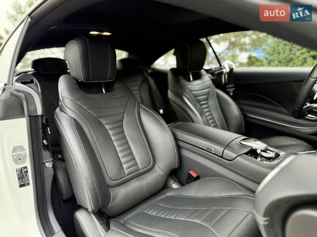 Білий Мерседес С Клас, об'ємом двигуна 3.98 л та пробігом 37 тис. км за 99990 $, фото 87 на Automoto.ua