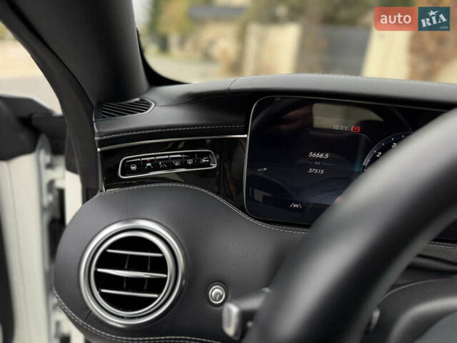 Білий Мерседес С Клас, об'ємом двигуна 3.98 л та пробігом 37 тис. км за 99990 $, фото 40 на Automoto.ua