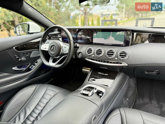 Білий Мерседес С Клас, об'ємом двигуна 3.98 л та пробігом 37 тис. км за 99990 $, фото 89 на Automoto.ua