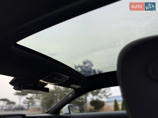 Білий Мерседес С Клас, об'ємом двигуна 3.98 л та пробігом 37 тис. км за 99990 $, фото 38 на Automoto.ua