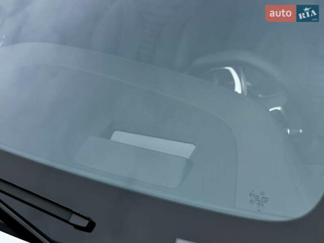 Білий Мерседес С Клас, об'ємом двигуна 3.98 л та пробігом 37 тис. км за 99990 $, фото 17 на Automoto.ua