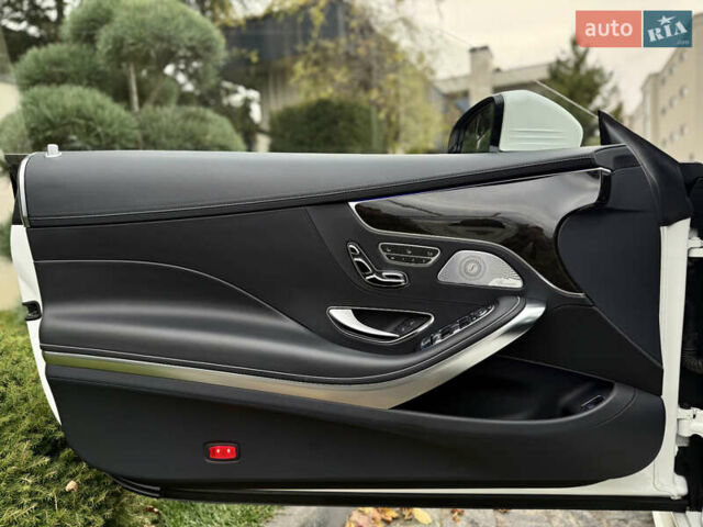 Білий Мерседес С Клас, об'ємом двигуна 3.98 л та пробігом 37 тис. км за 99990 $, фото 30 на Automoto.ua