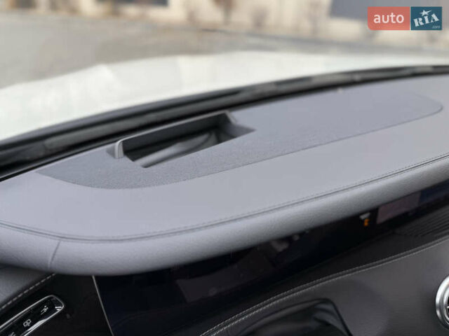 Білий Мерседес С Клас, об'ємом двигуна 3.98 л та пробігом 37 тис. км за 99990 $, фото 41 на Automoto.ua