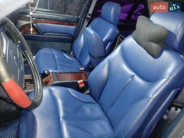 Білий Мерседес С Клас, об'ємом двигуна 3.2 л та пробігом 308 тис. км за 4700 $, фото 6 на Automoto.ua