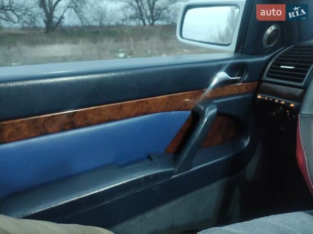 Білий Мерседес С Клас, об'ємом двигуна 3.2 л та пробігом 308 тис. км за 4700 $, фото 8 на Automoto.ua