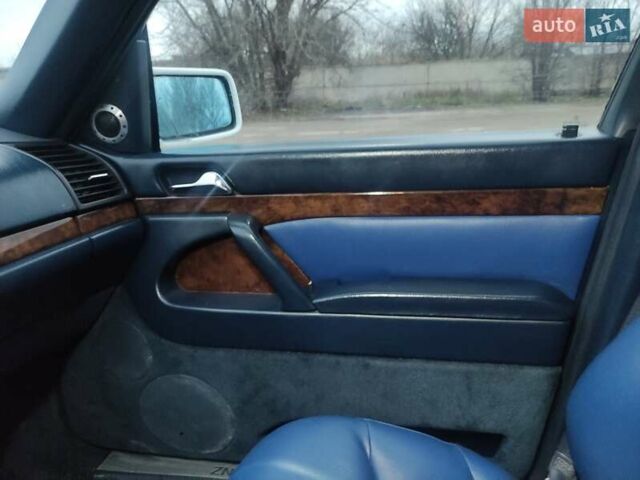 Білий Мерседес С Клас, об'ємом двигуна 3.2 л та пробігом 308 тис. км за 4700 $, фото 13 на Automoto.ua