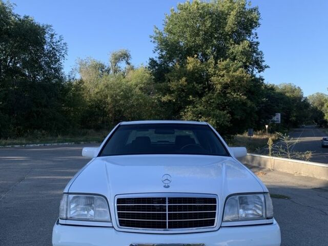 Мерседес С Клас 1994 у Запоріжжя на Automoto.ua Білий Мерседес С Клас, об'ємом двигуна 5 л та пробігом 142 тис. км за 4500 $, фото 2 на Automoto.ua