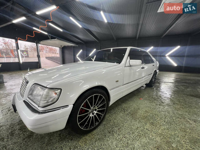 Білий Мерседес С Клас, об'ємом двигуна 4.2 л та пробігом 260 тис. км за 8950 $, фото 3 на Automoto.ua