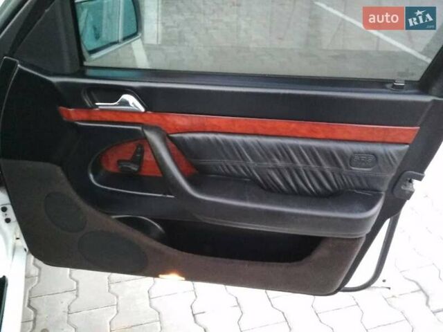 Белый Мерседес С Класс, объемом двигателя 3 л и пробегом 333 тыс. км за 7900 $, фото 13 на Automoto.ua