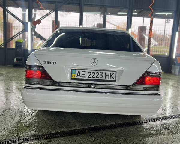 Білий Мерседес С Клас, об'ємом двигуна 4.2 л та пробігом 260 тис. км за 8950 $, фото 6 на Automoto.ua