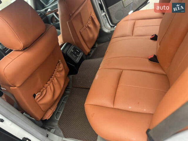 Білий Мерседес С Клас, об'ємом двигуна 4.2 л та пробігом 260 тис. км за 8950 $, фото 12 на Automoto.ua