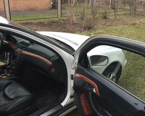 Білий Мерседес С Клас, об'ємом двигуна 4 л та пробігом 187 тис. км за 6200 $, фото 7 на Automoto.ua