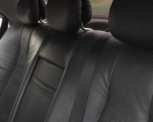 Білий Мерседес С Клас, об'ємом двигуна 4 л та пробігом 187 тис. км за 6200 $, фото 8 на Automoto.ua