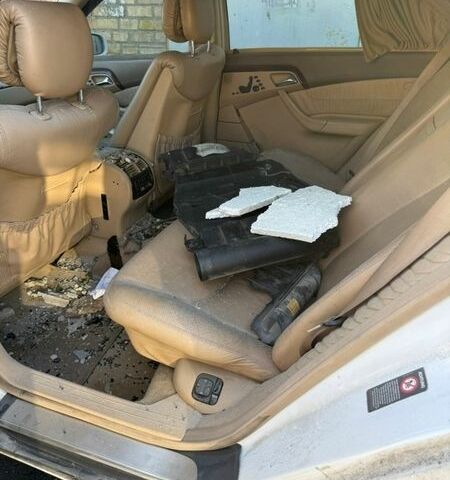 Білий Мерседес С Клас, об'ємом двигуна 4.97 л та пробігом 250 тис. км за 2000 $, фото 6 на Automoto.ua