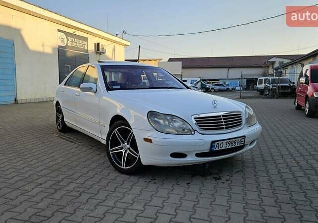Білий Мерседес С Клас, об'ємом двигуна 4.3 л та пробігом 304 тис. км за 8200 $, фото 1 на Automoto.ua