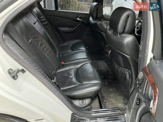 Білий Мерседес С Клас, об'ємом двигуна 3.2 л та пробігом 310 тис. км за 8200 $, фото 9 на Automoto.ua