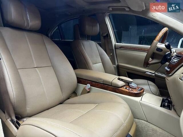 Белый Мерседес С Класс, объемом двигателя 5.46 л и пробегом 325 тыс. км за 13400 $, фото 25 на Automoto.ua