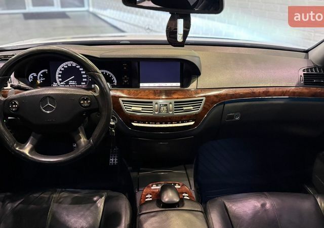 Білий Мерседес С Клас, об'ємом двигуна 3.5 л та пробігом 250 тис. км за 10999 $, фото 110 на Automoto.ua