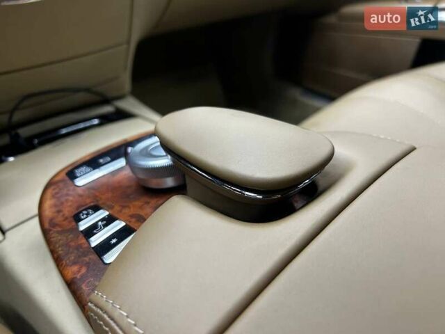 Белый Мерседес С Класс, объемом двигателя 5.46 л и пробегом 325 тыс. км за 13400 $, фото 22 на Automoto.ua